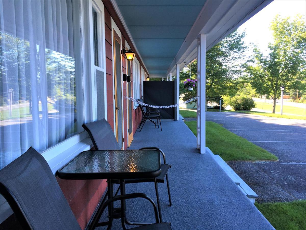 Highbrook Motel บาร์ฮาเบอร์ ภายนอก รูปภาพ